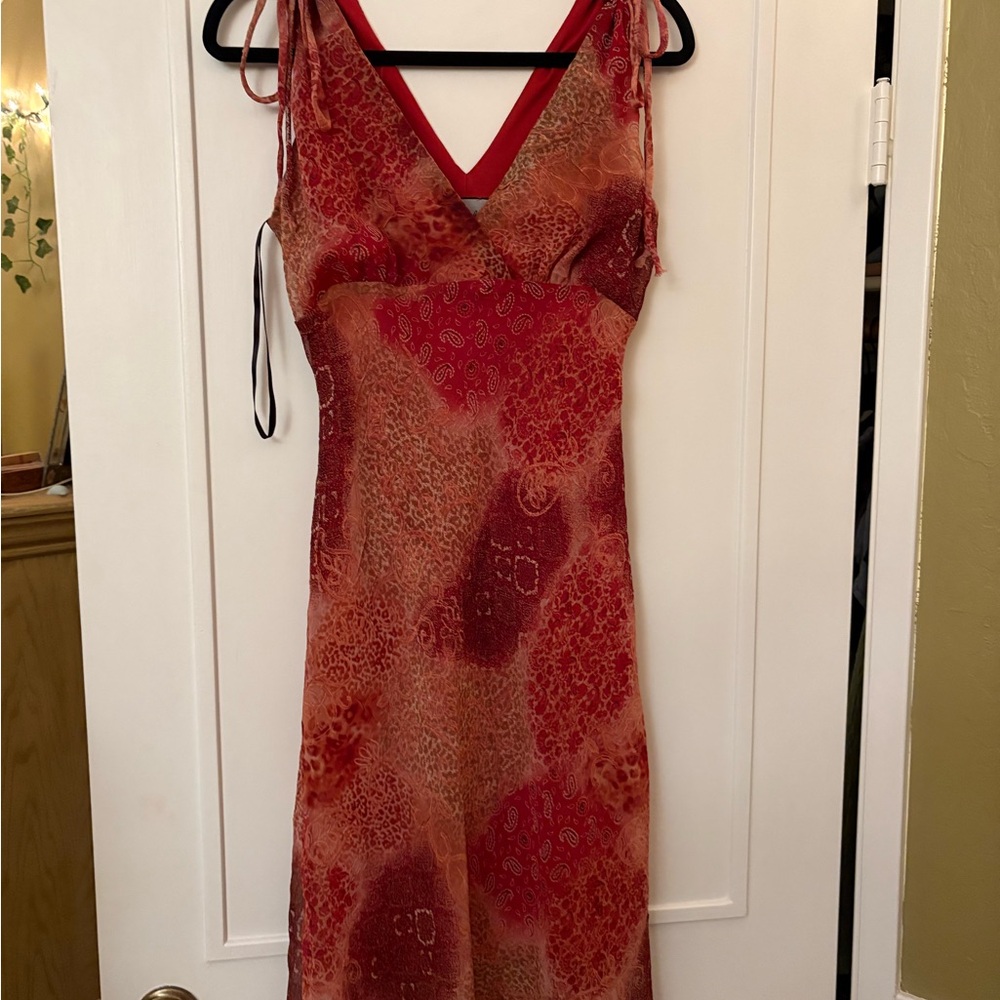 Red Sleeveless Midi Dress